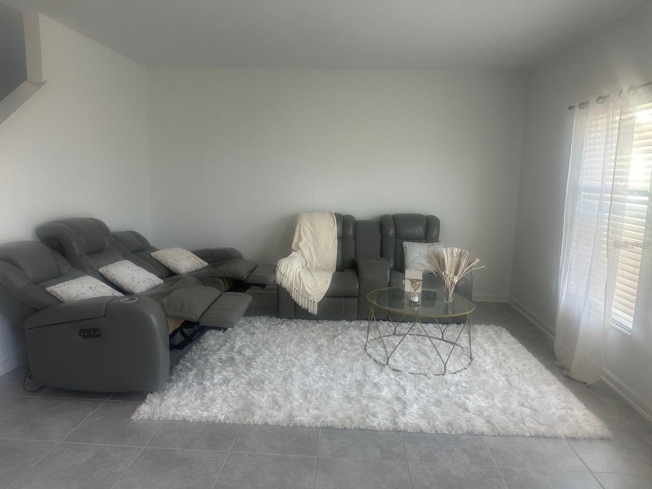 1559 Marksman Rd - Photo 7 of 17