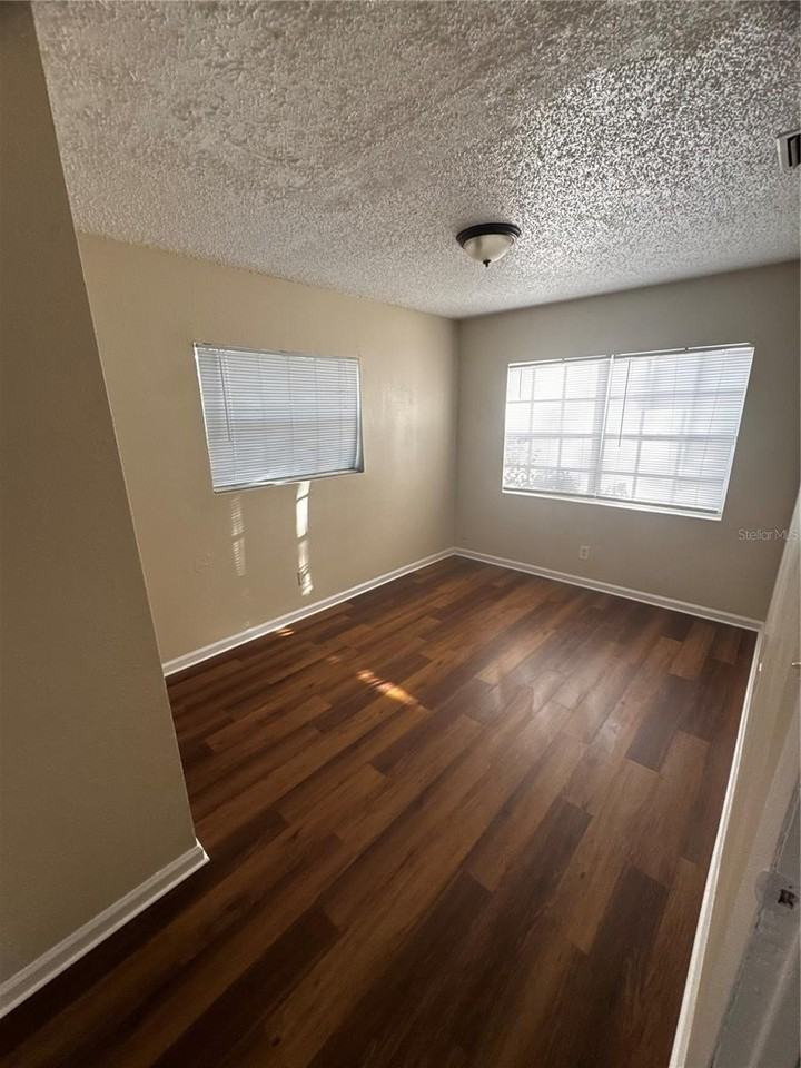 3808 N 54th St - Photo 6 of 10