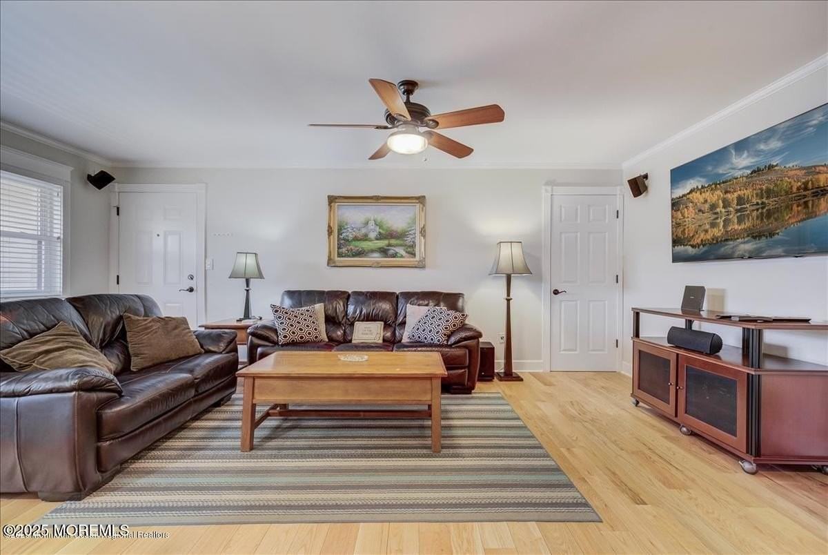 169 Wharfside Dr Unit 801 #801 - Photo 5 of 28