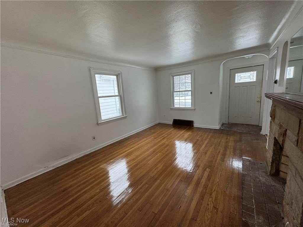 3678 W 140th St - Photo 6 of 12