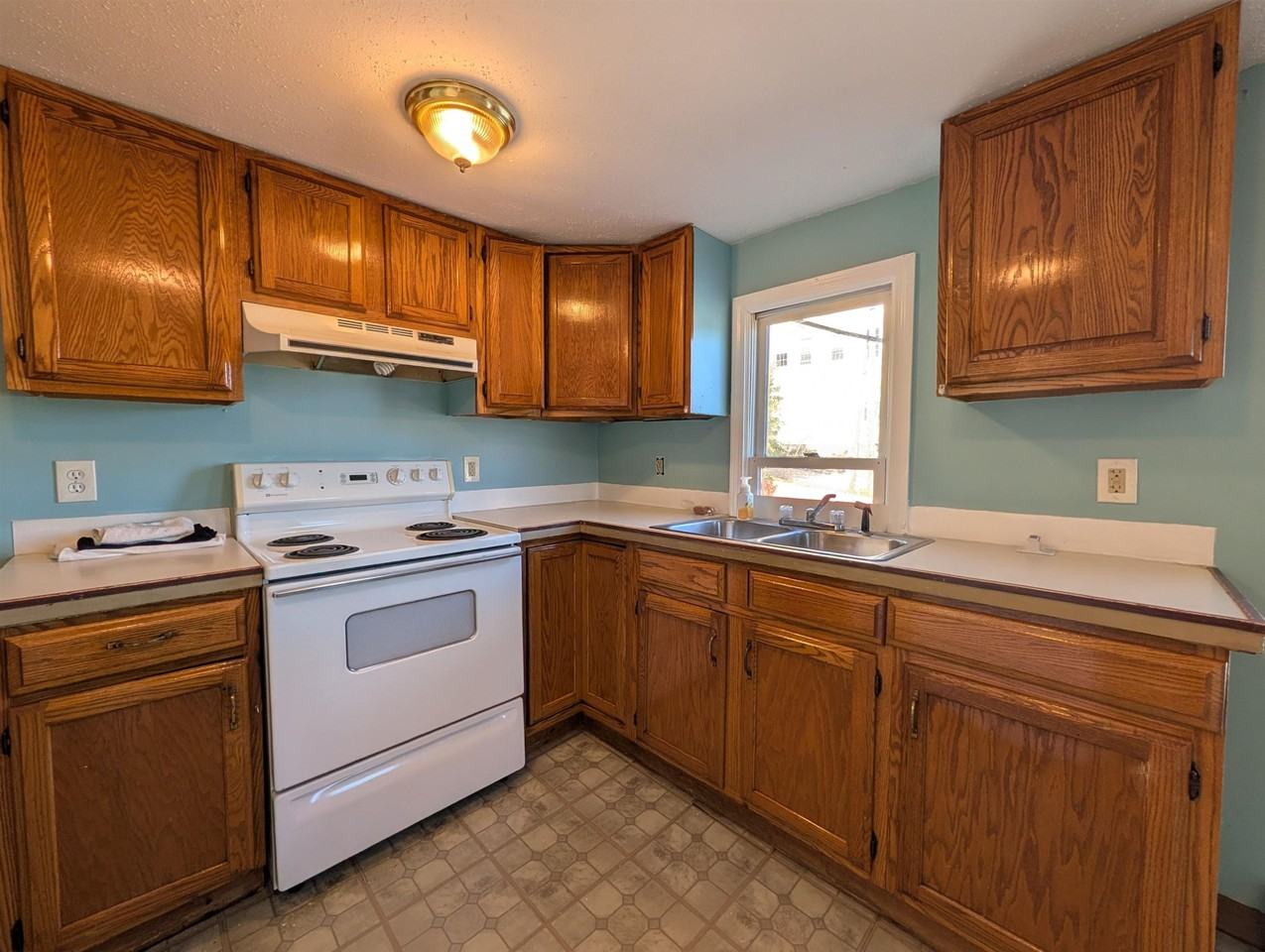 3 Market St #2 - Photo 4 of 16