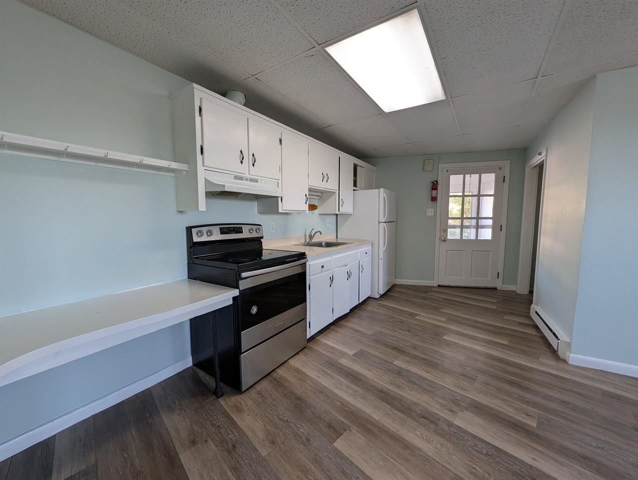 114 High St Apt A - Photo 4 of 16