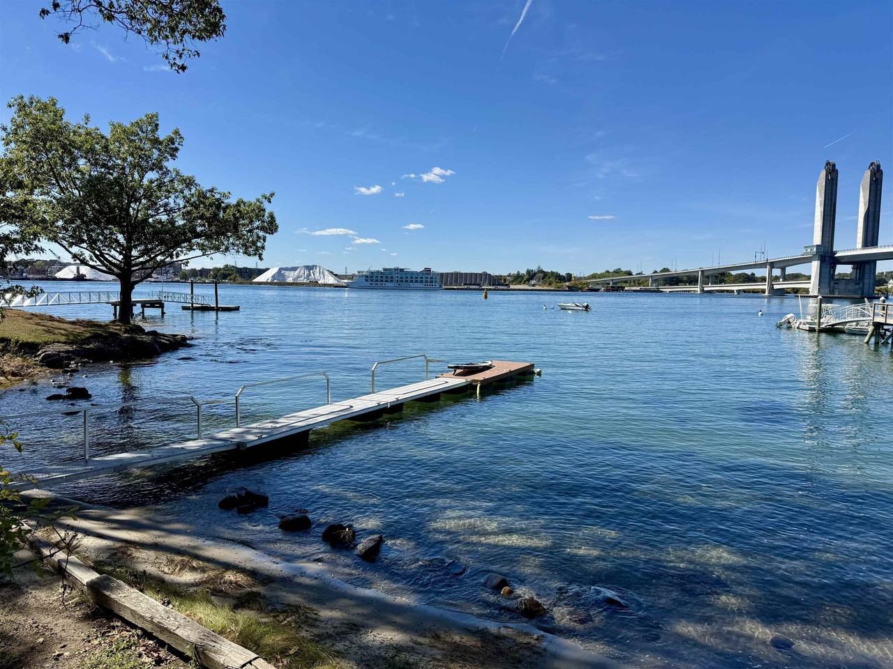 34 Mendum Ave - Photo 4 of 38