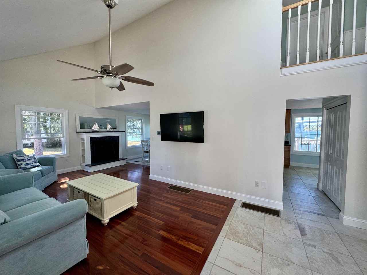 34 Mendum Ave - Photo 6 of 38