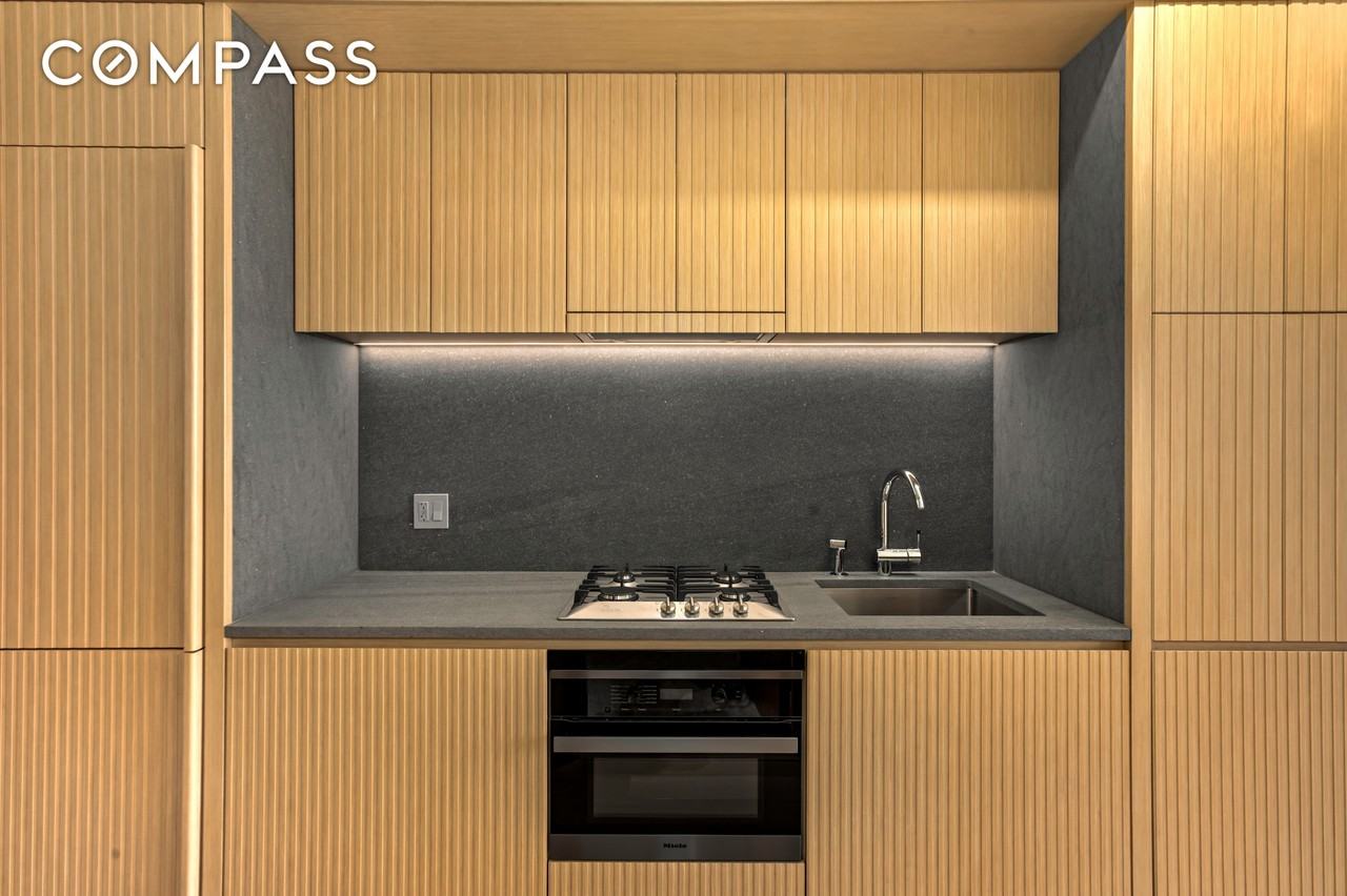 565 Broome Street #S7B - Photo 3 of 8