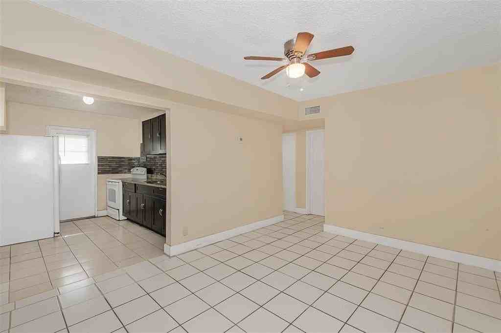 416 Northwest 19th Avenue - Photo 4 of 23