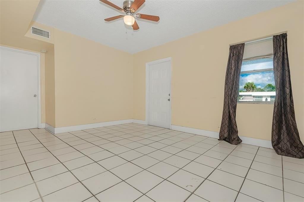 416 Northwest 19th Avenue - Photo 5 of 23