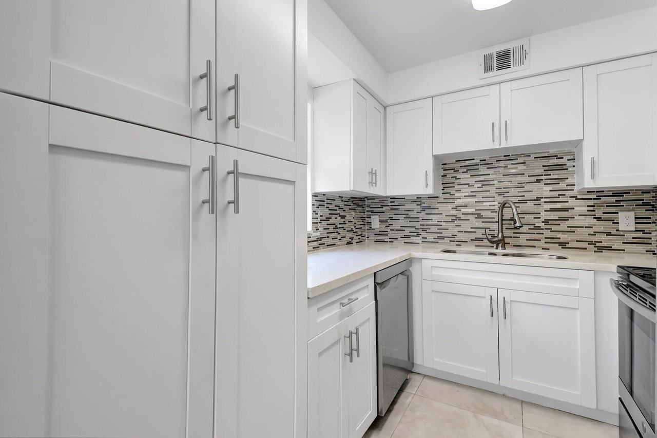 21 Brittany Court #A - Photo 2 of 41