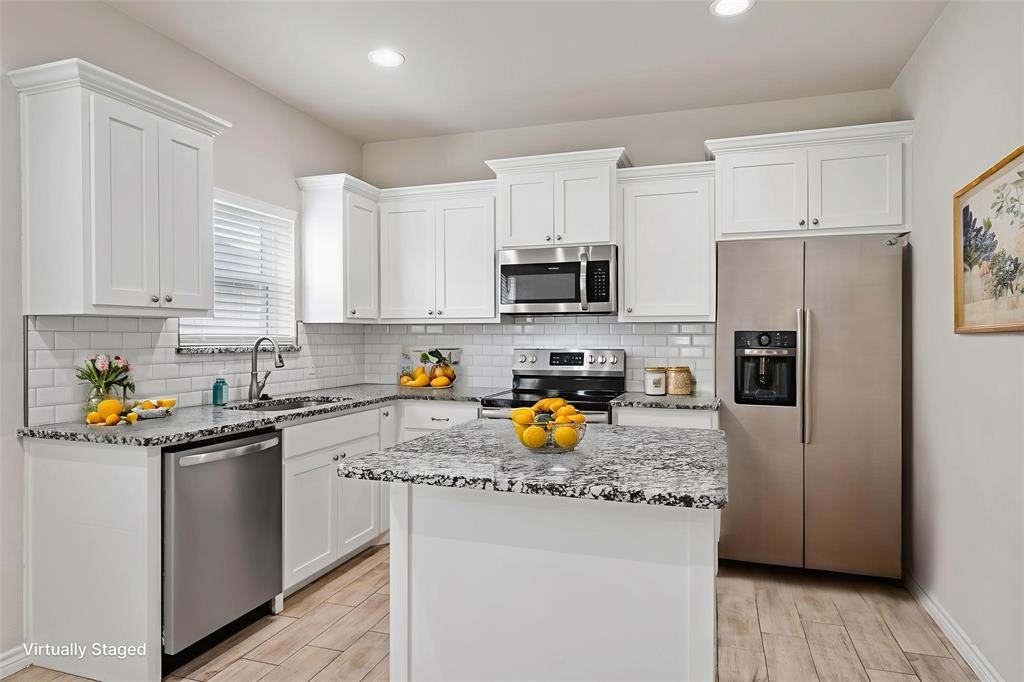 1104 Silverton Dr - Photo 3 of 27