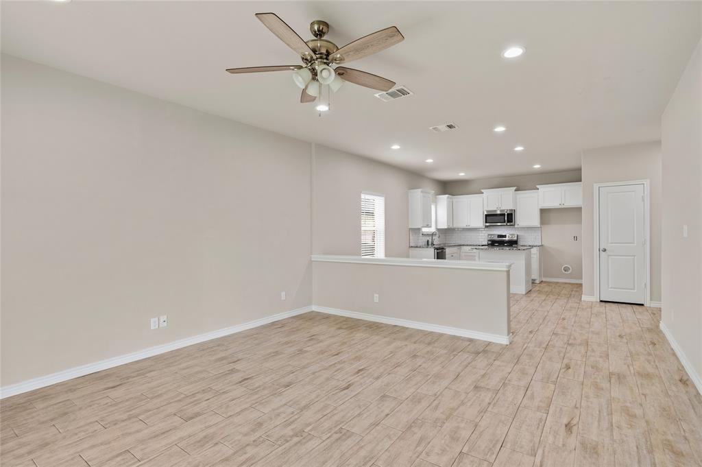 1104 Silverton Dr - Photo 7 of 27