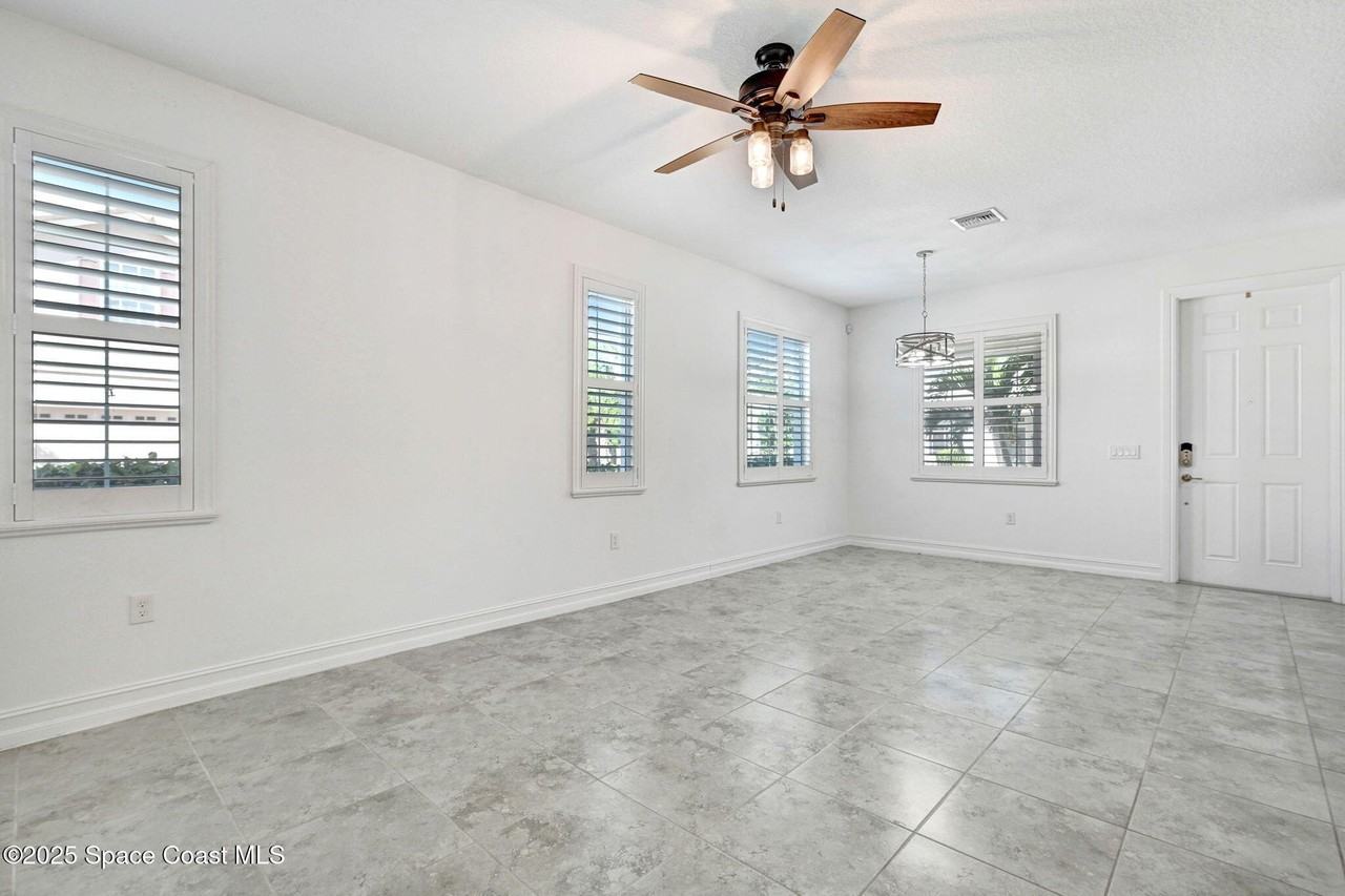 1475 Isabella Dr Unit 101 #101 - Photo 6 of 40