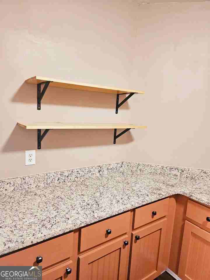 3001 Susan Ct - Photo 3 of 19