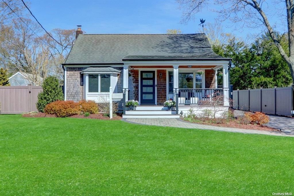 279 Fairview Ave - Photo 3 of 31