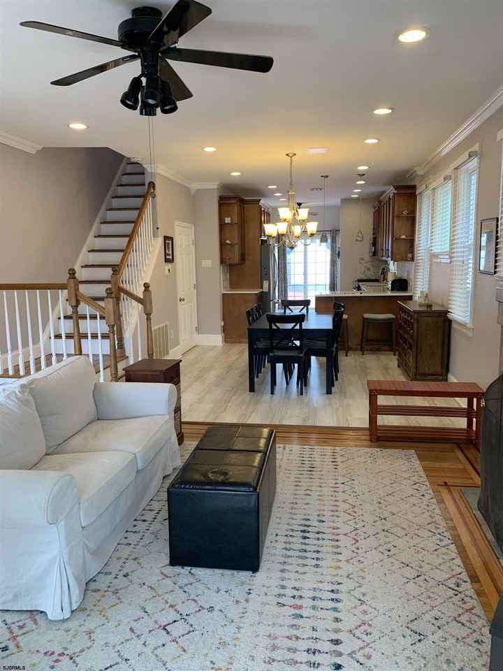 11 N New Haven Ave - Photo 2 of 26