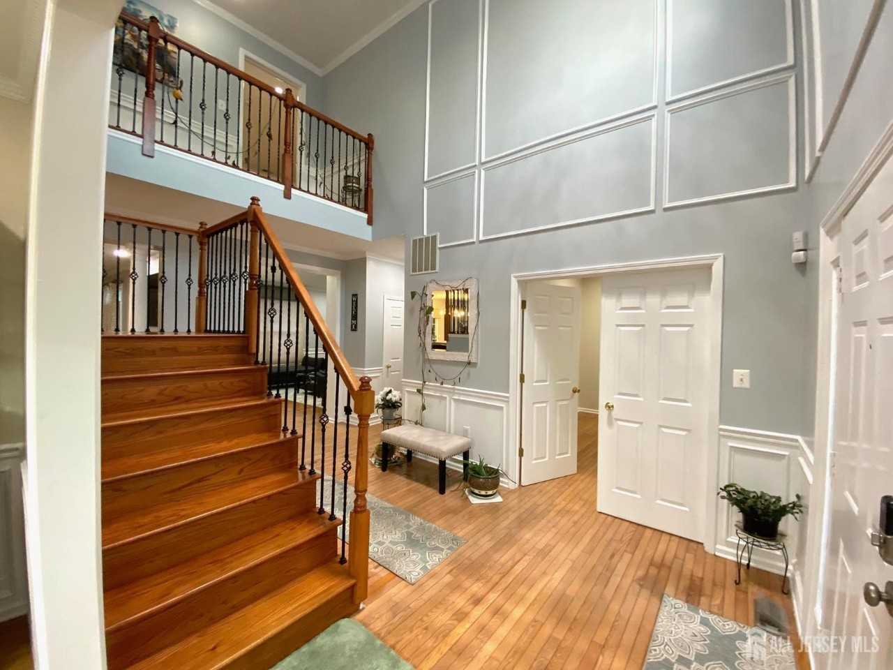 2 Hampshire Pl - Photo 5 of 45