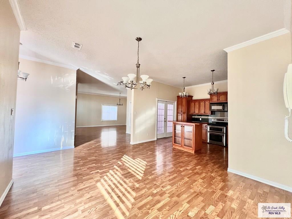 144 Country Club Road - Photo 7 of 50