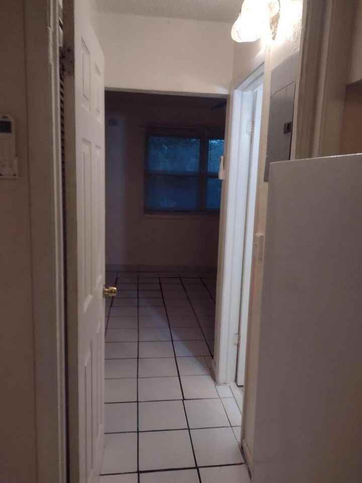 3251 Sw 44th St - Photo 4 of 5