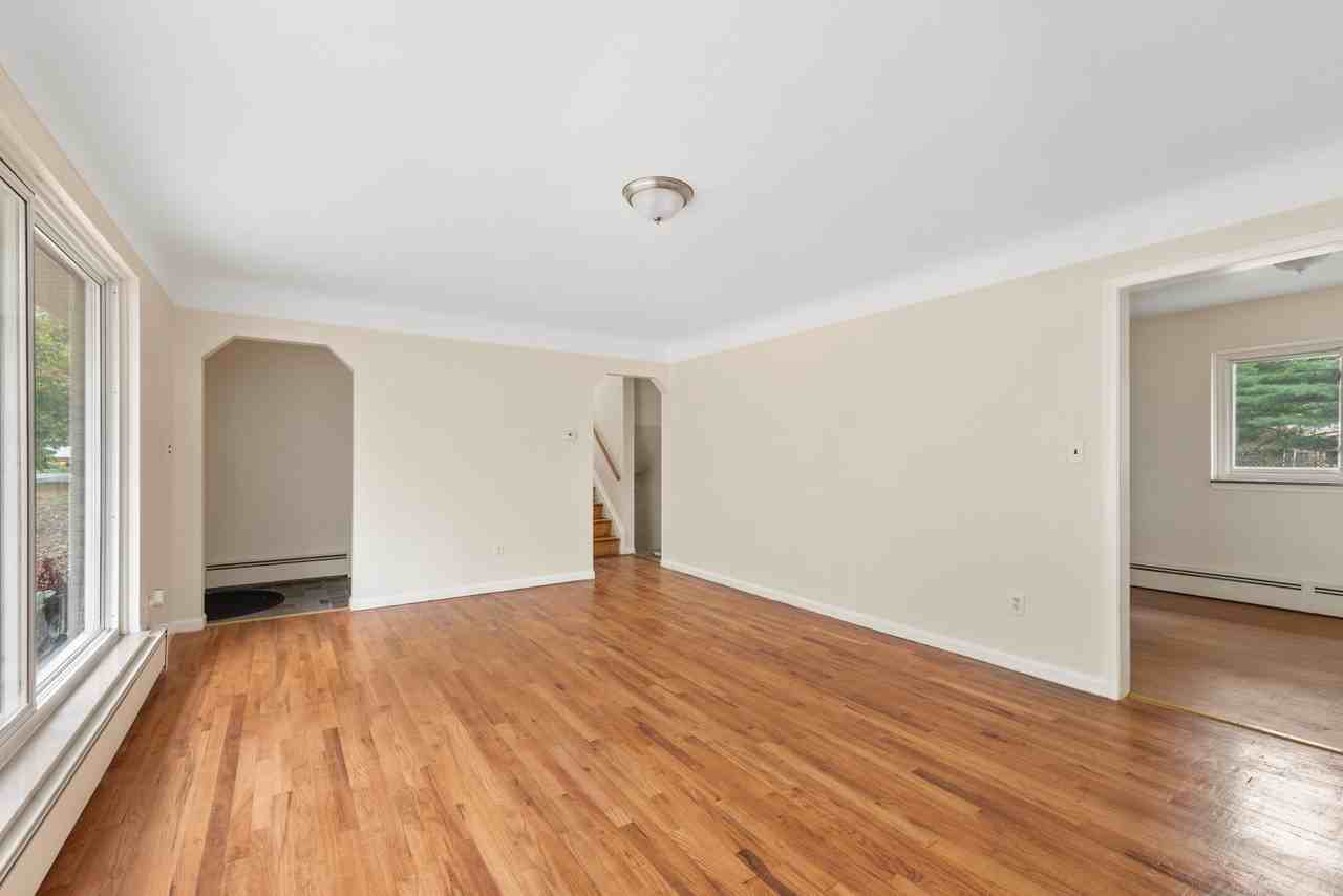 46254 Custer Ave - Photo 5 of 29