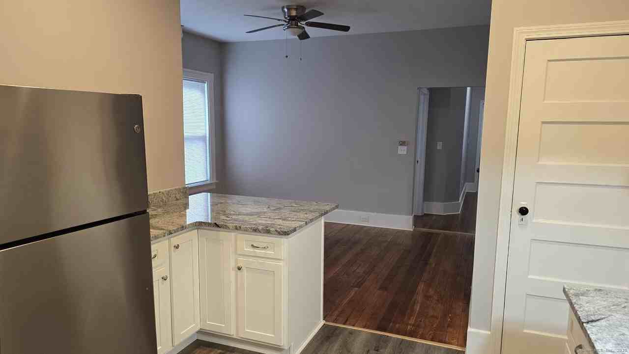 28 Prospect St - Photo 3 of 17