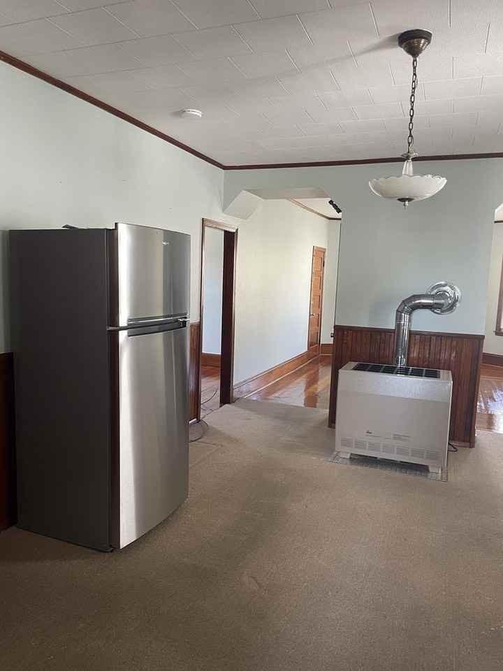 210 Whitman Street - Photo 7 of 14