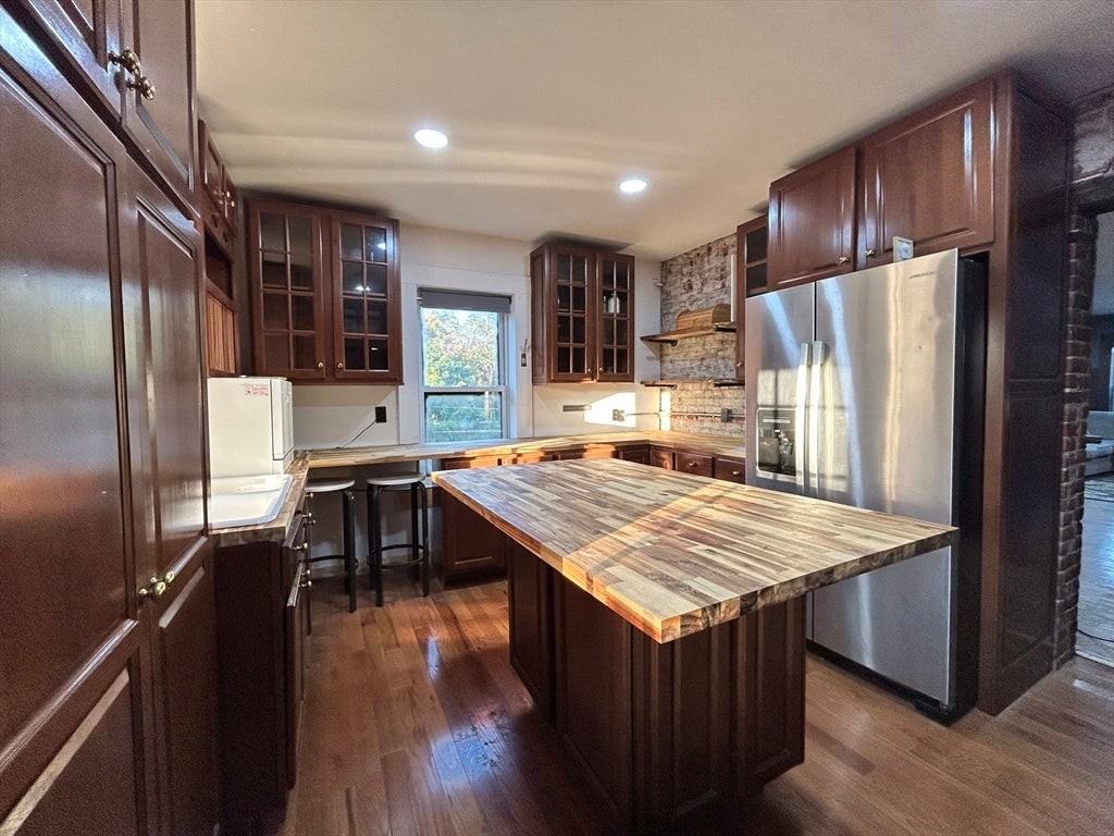 8 Unity St - Photo 2 of 22