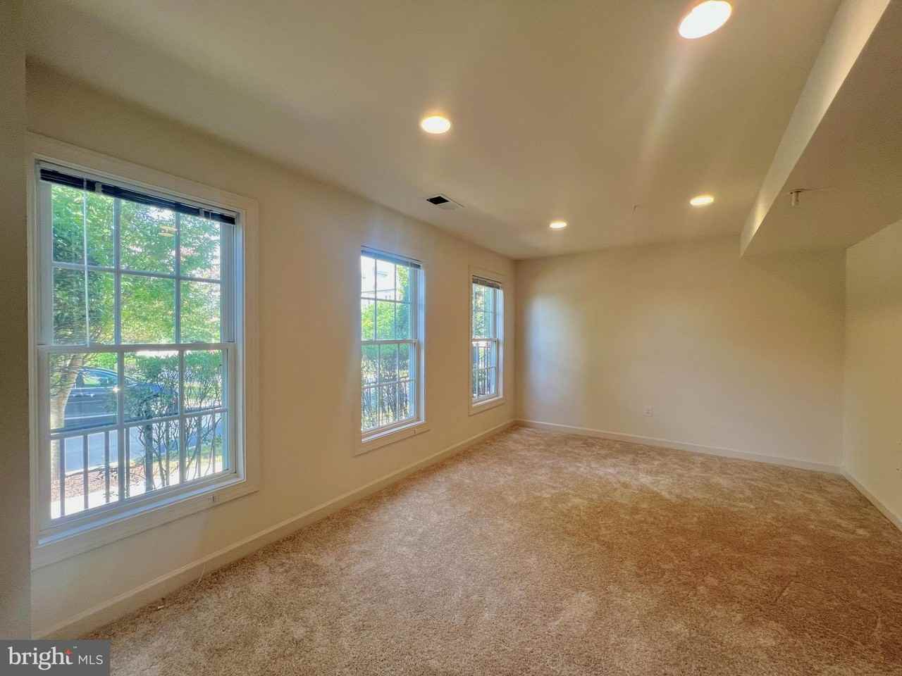 12919 Benton Park Cir - Photo 2 of 18