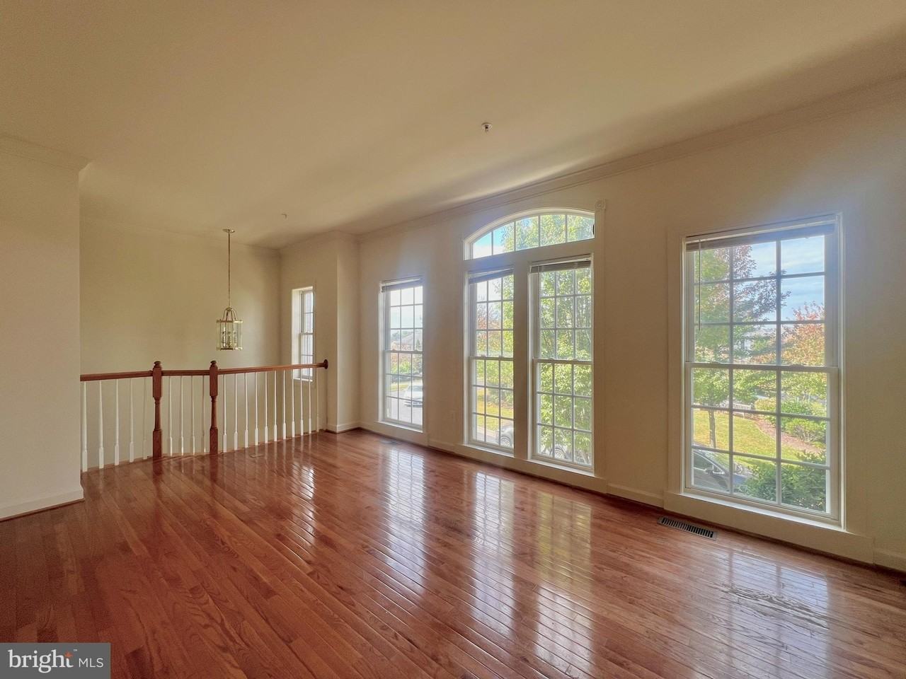 12919 Benton Park Cir - Photo 3 of 18