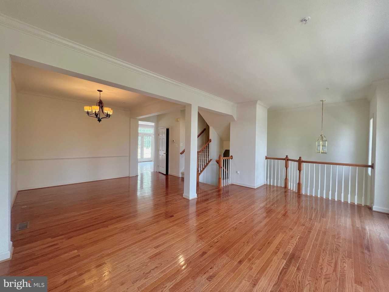 12919 Benton Park Cir - Photo 4 of 18