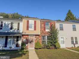 featured image of 58 Vanderbilt Ct