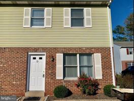 featured image of 1029 N York Rd Apt D #D