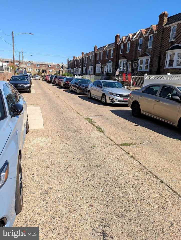 6281 Souder St - Photo 2 of 35