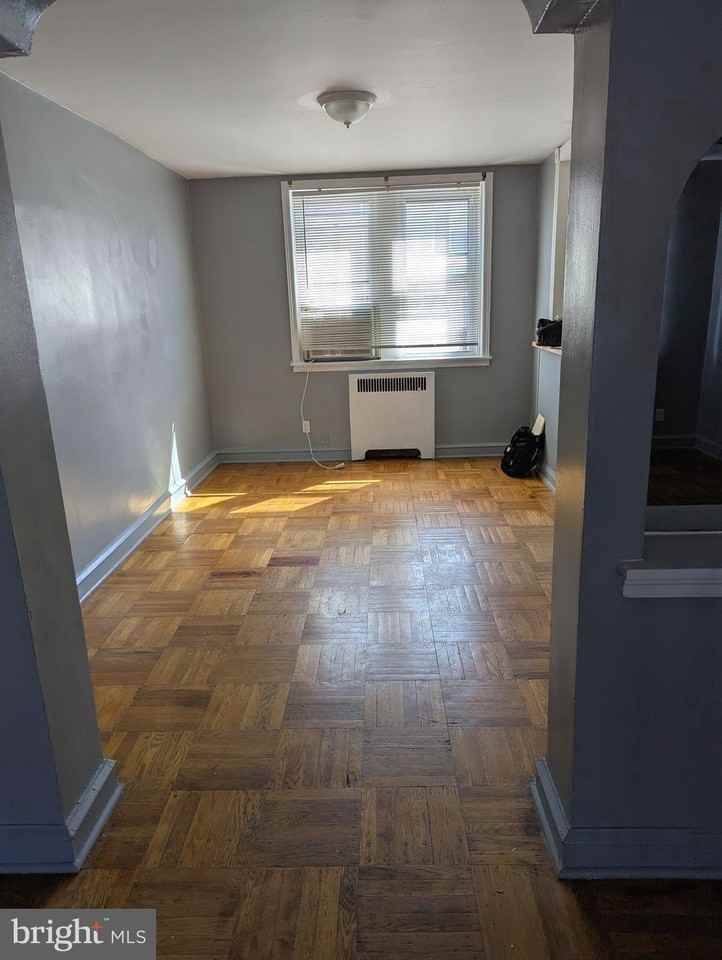 6281 Souder St - Photo 6 of 35