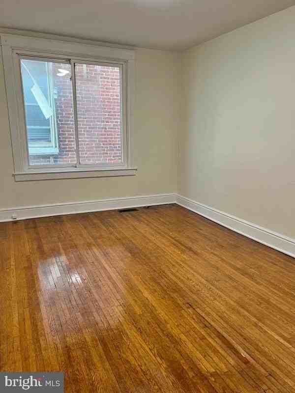 424 Linden Ave 1st Fl #1stFLFRONT - Photo 6 of 7