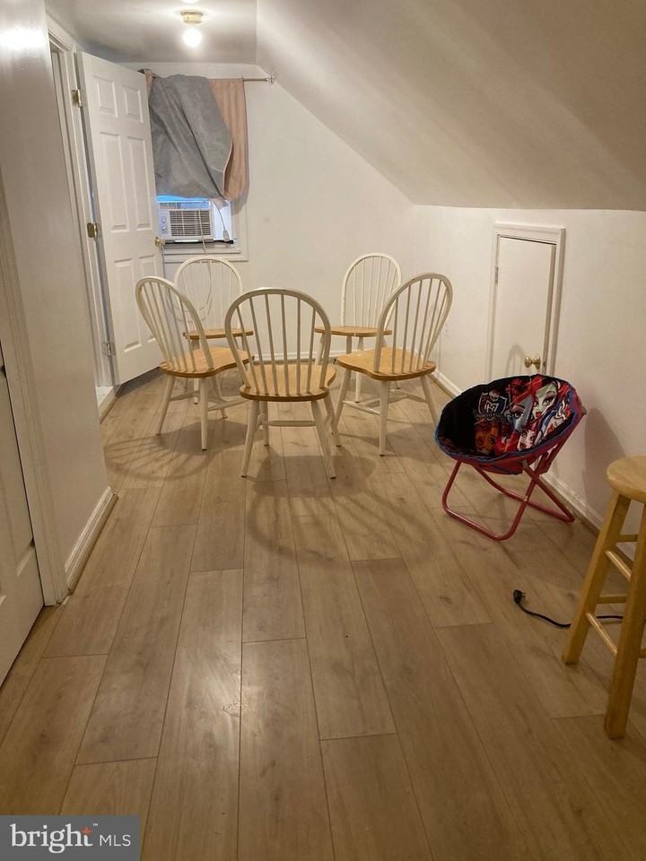 229 Manassas Drive - Photo 5 of 19