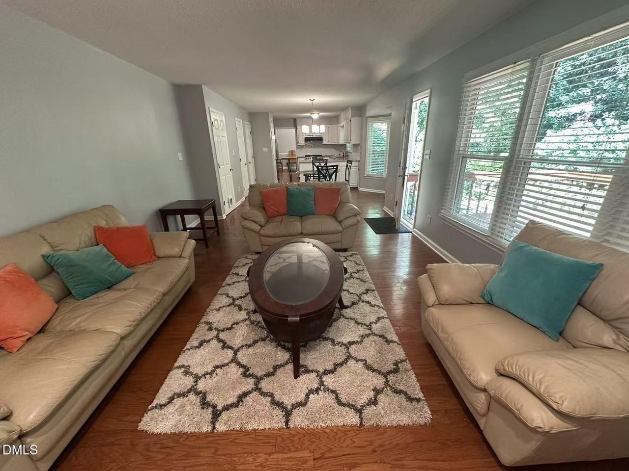 4616 Holly Brook Dr - Photo 4 of 32