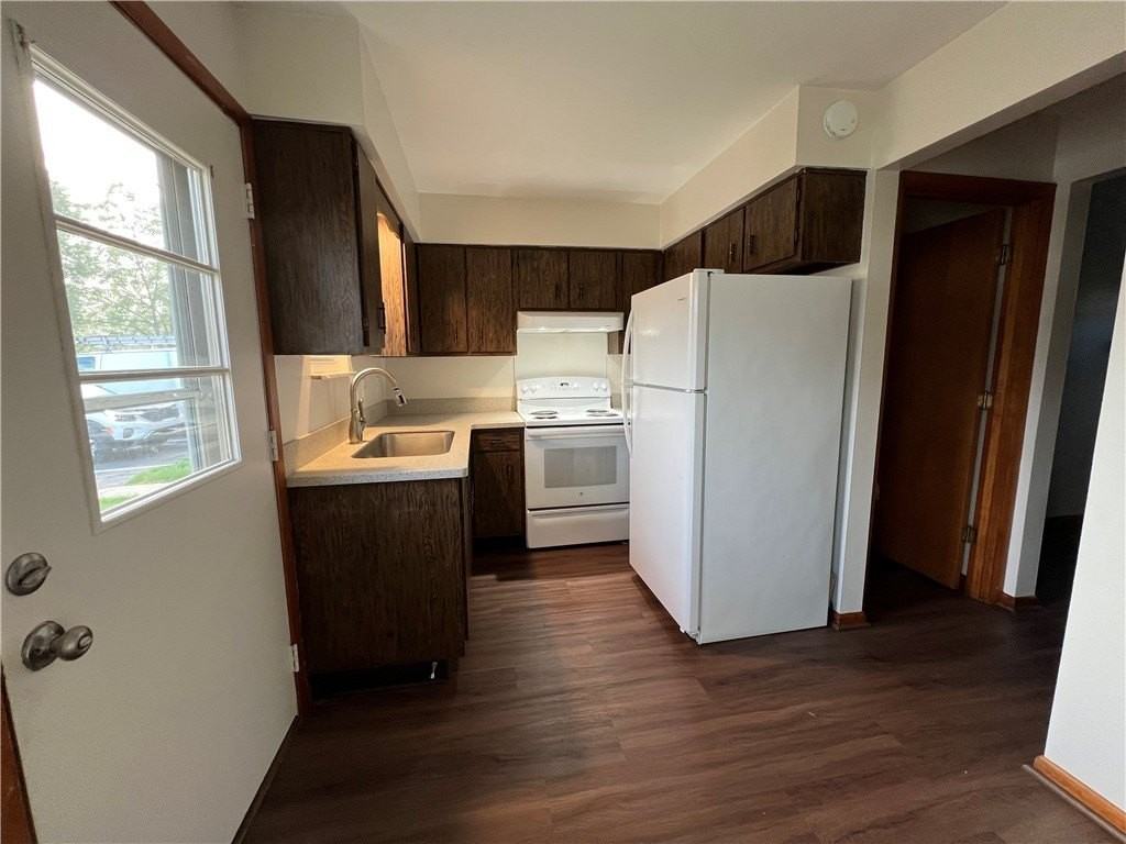 1701 4th Ave - Photo 4 of 8