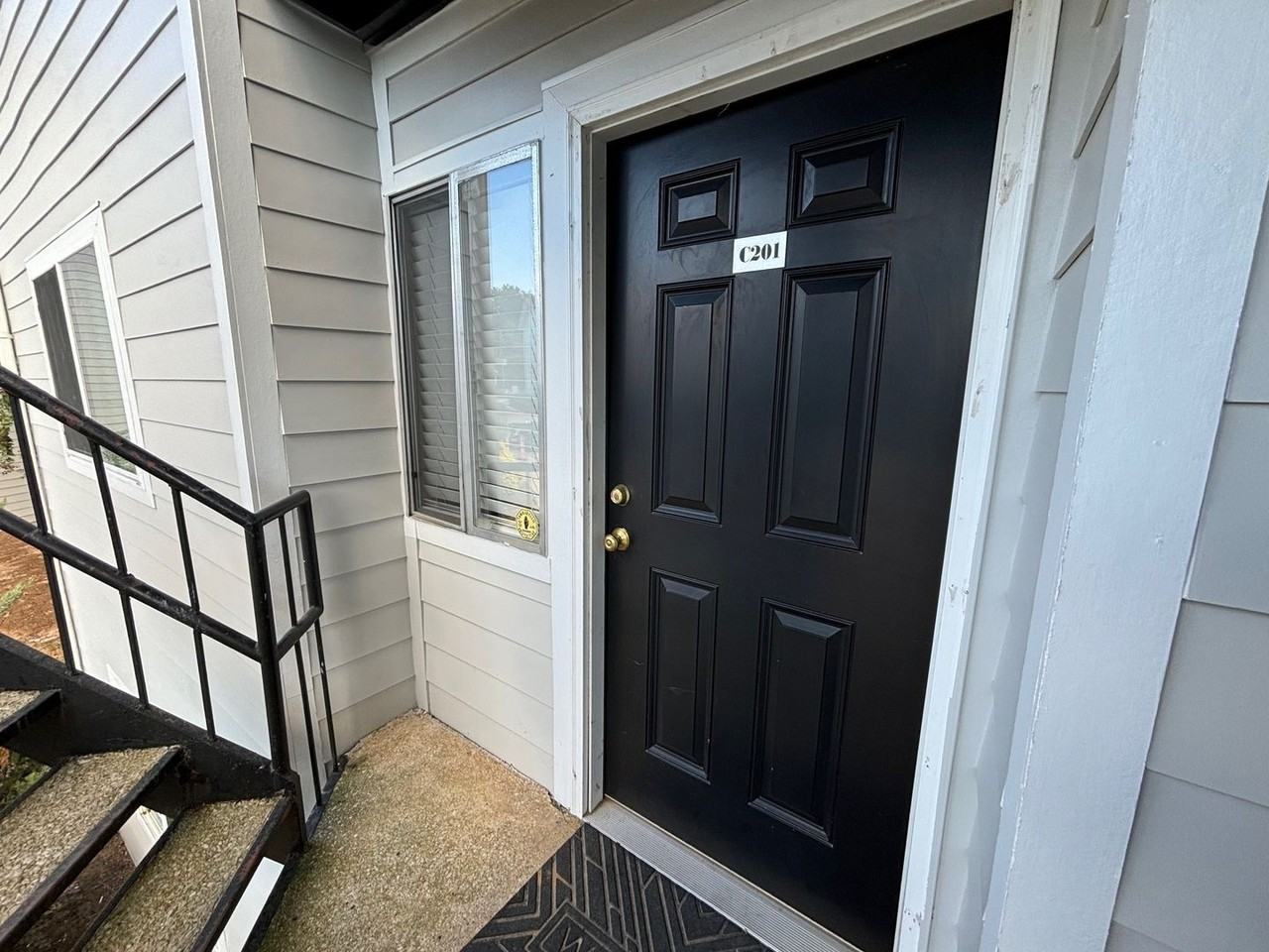 559 W Glenn Ave #C201 - Photo 2 of 6
