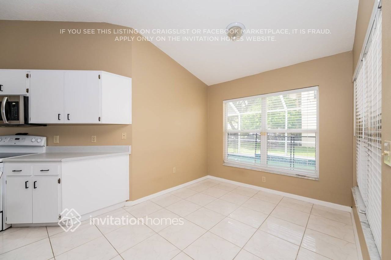 4300 Ridgemoor Dr N - Photo 7 of 17