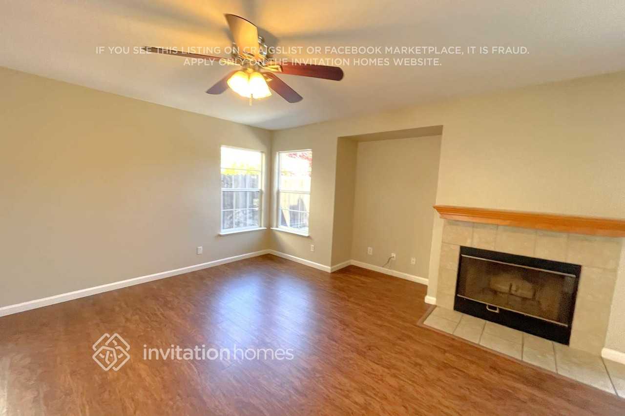 5530 Burgundy Ct - Photo 2 of 13