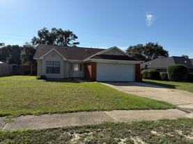 2715 Summertree Ln - Photo 1 of 1