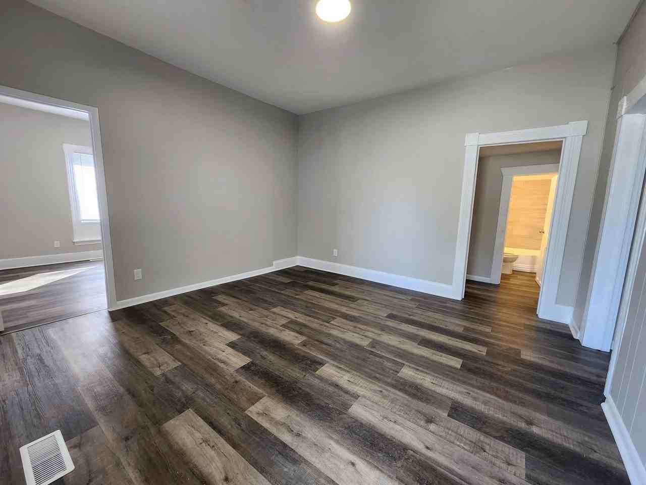 2125 North National Avenue - Photo 4 of 23