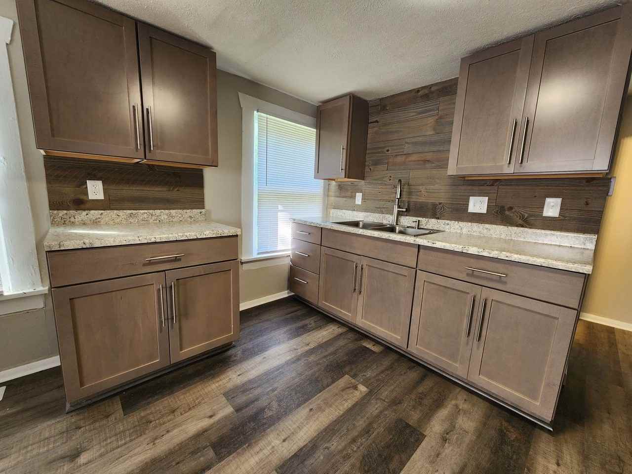 2125 North National Avenue - Photo 6 of 23