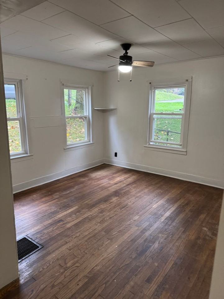 7 Union St - Photo 5 of 11