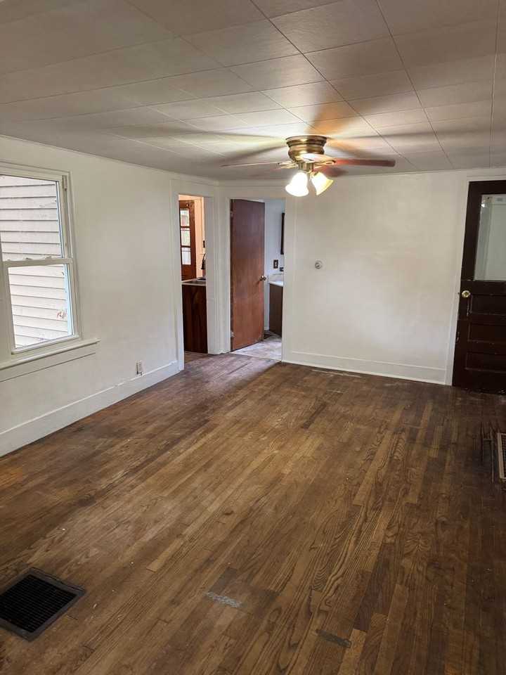 7 Union St - Photo 6 of 11