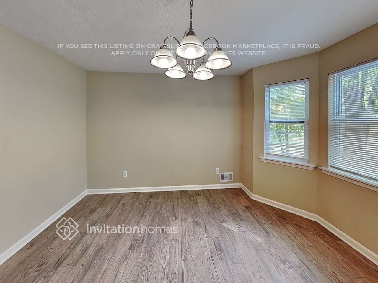 767 Brooks St - Photo 7 of 20