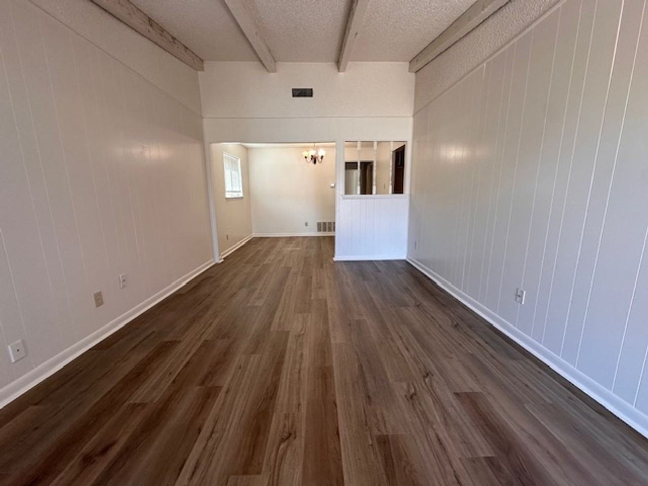 1913 Starling Ct - Photo 2 of 11