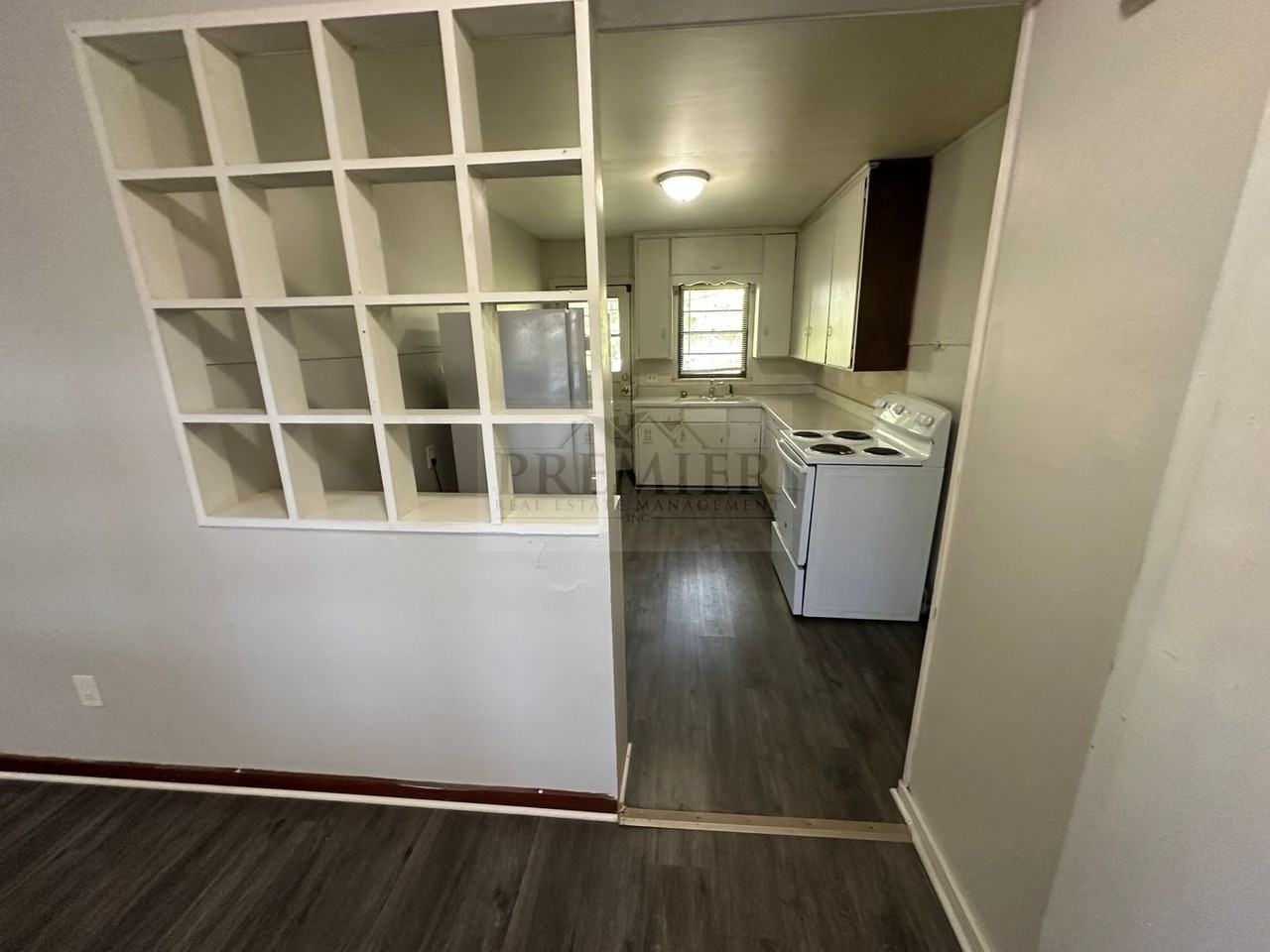 1017 S Glenwood Ave - Photo 5 of 12