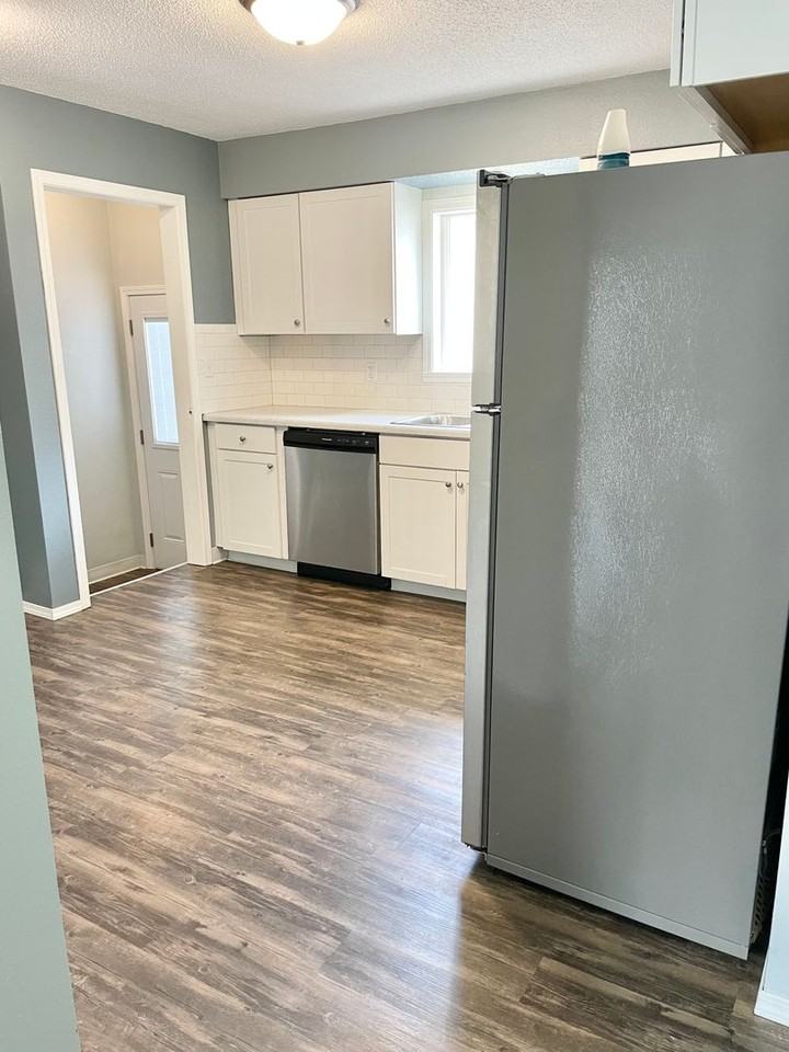 1315 14th St S - Photo 5 of 17