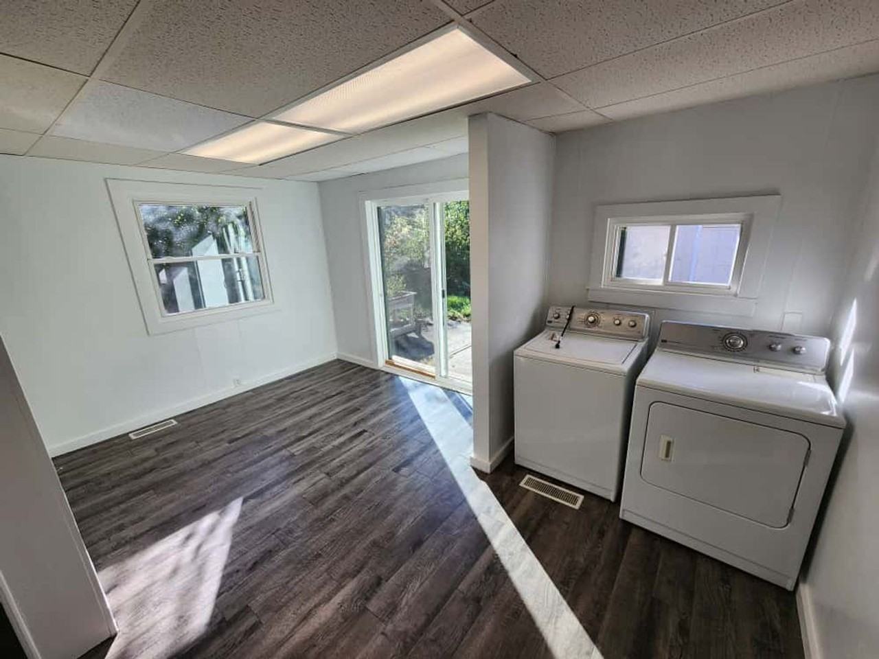 1163 Brice Ave - Photo 2 of 10