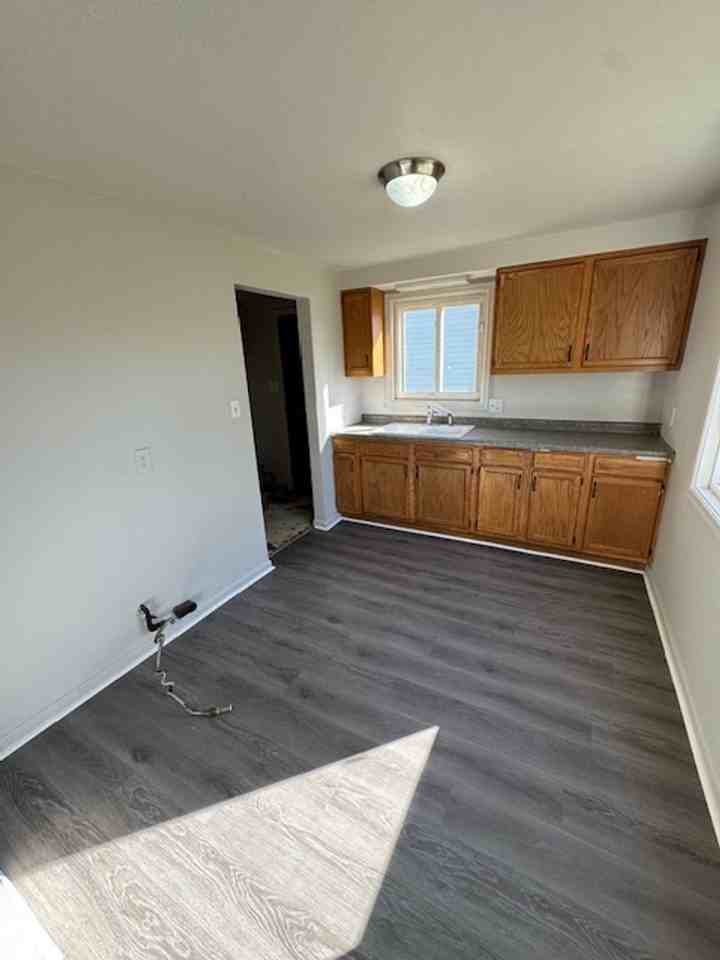 3117 Mcdonald St - Photo 3 of 7